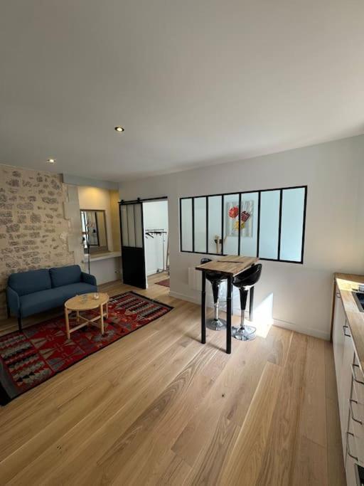 Hyper Centre Apartment